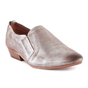 Seychelles distressed pewter loafers